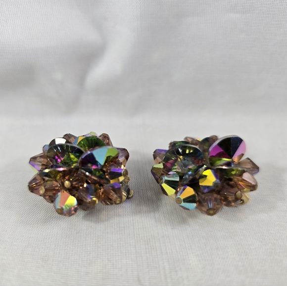 Clip On Iridescent Beaded Cluster Flower Earrings Glass Beads Vintage Purple - Picture 9 of 16